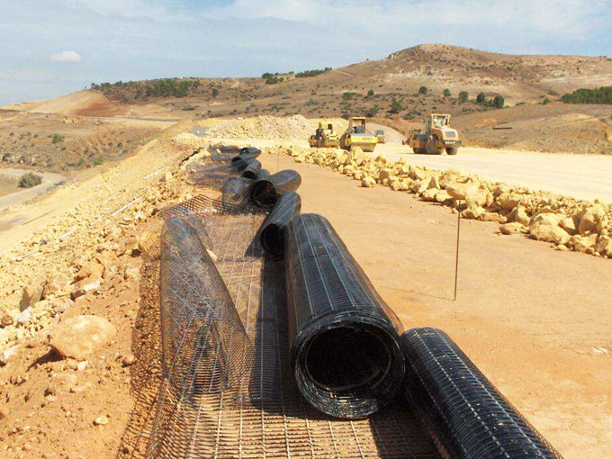 單向塑料土工格柵施工