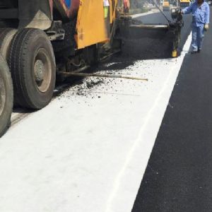 聚酯玻纖布施工現(xiàn)場